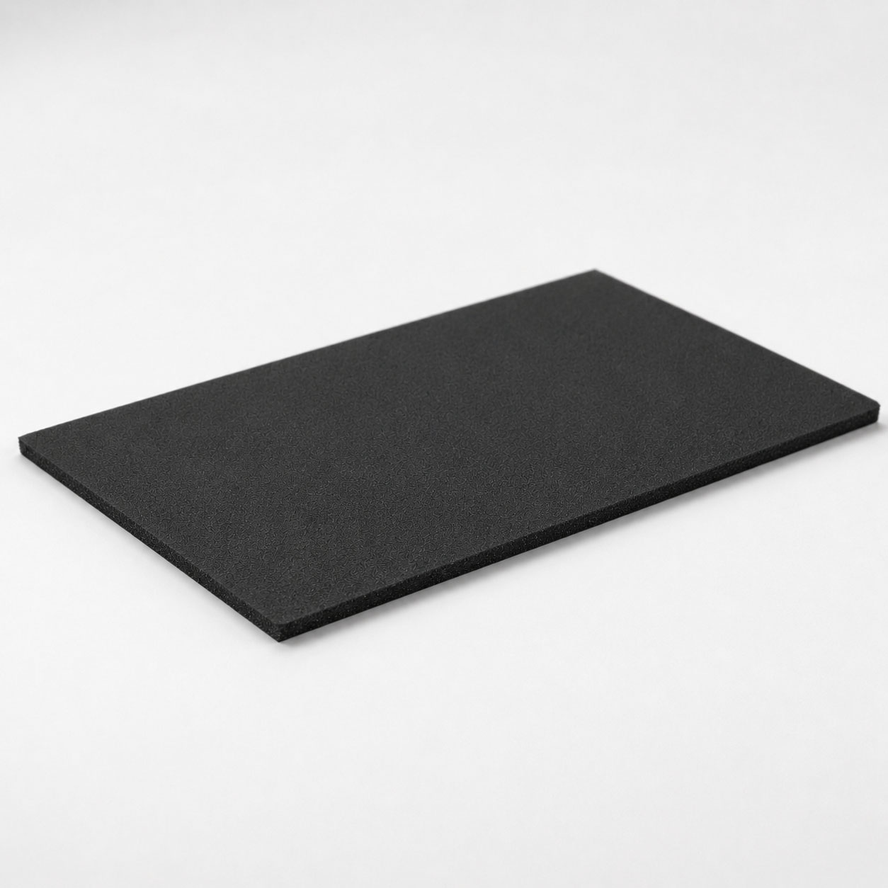 Zwart schuim 200 x 120 x 1 cm - Closed cell